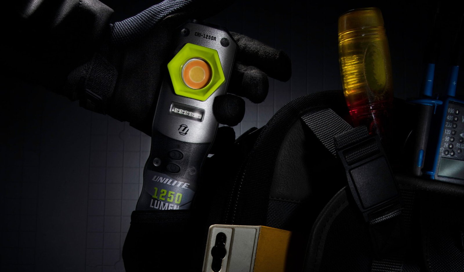 2560x1500_CRI-1250R_5